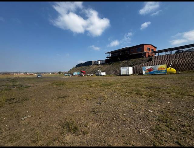 13,000M² VACANT LAND TO LET IN RIET RIVER
